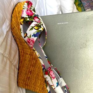 Multi color floral espadrille